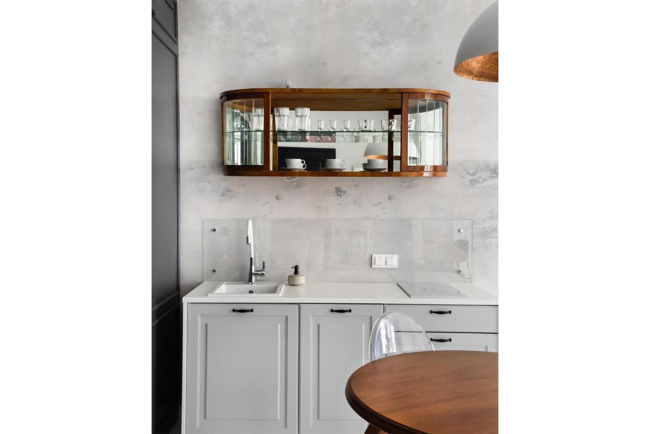 Wola Artistic Designer Apartment Варшава Экстерьер фото