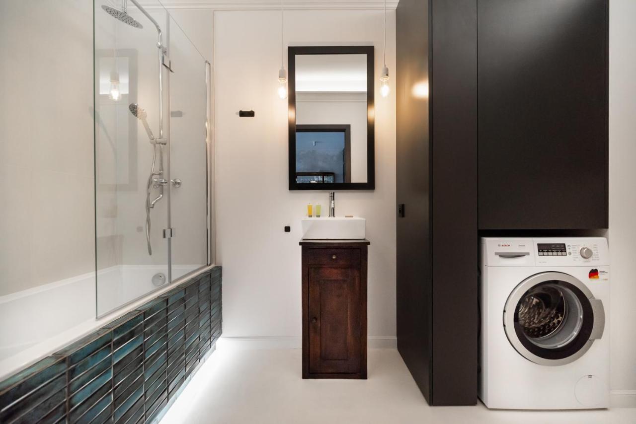 Wola Artistic Designer Apartment Варшава Экстерьер фото