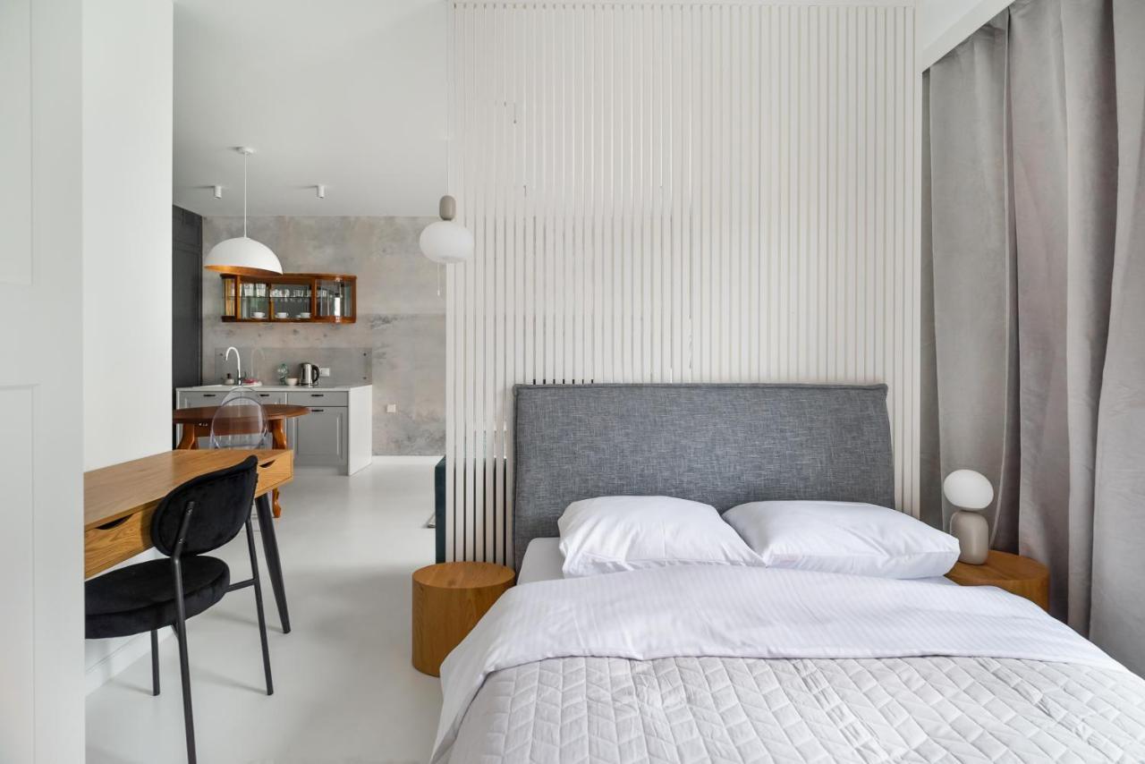 Wola Artistic Designer Apartment Варшава Экстерьер фото