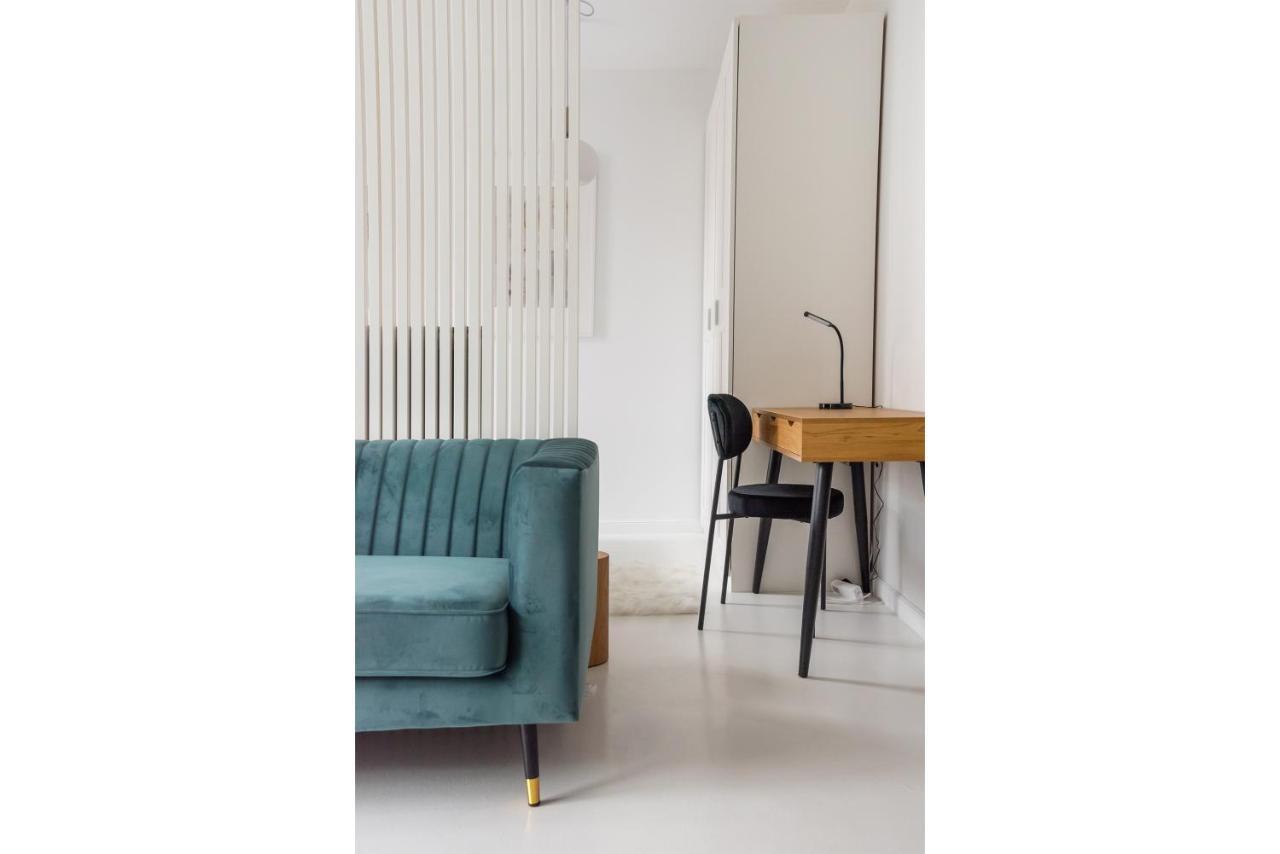 Wola Artistic Designer Apartment Варшава Экстерьер фото