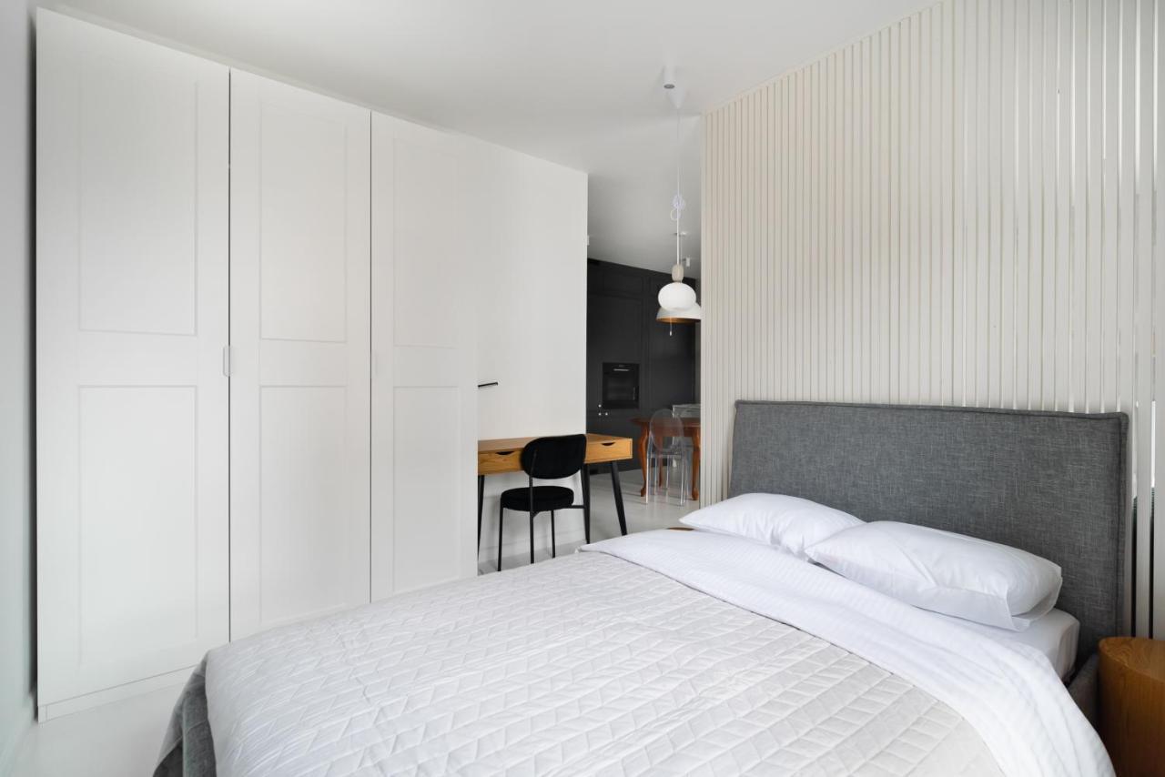 Wola Artistic Designer Apartment Варшава Экстерьер фото